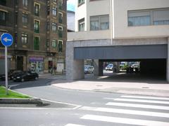 Azpirineko etxe-azpia, Eibar