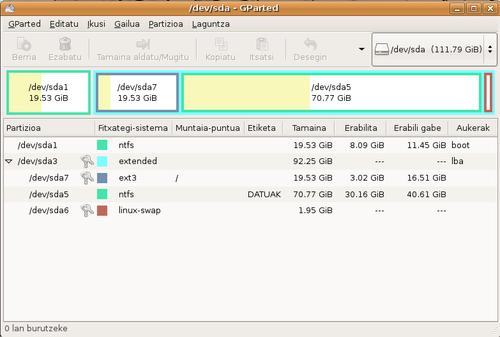 GParted erabilera.